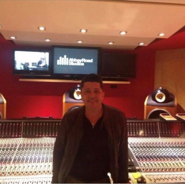 Mauro Dirago Mauro Dirago in the Studio